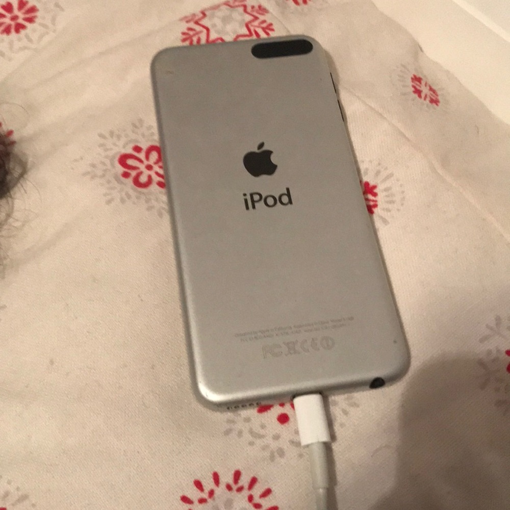 iPod 5 - Picture 2 of 2